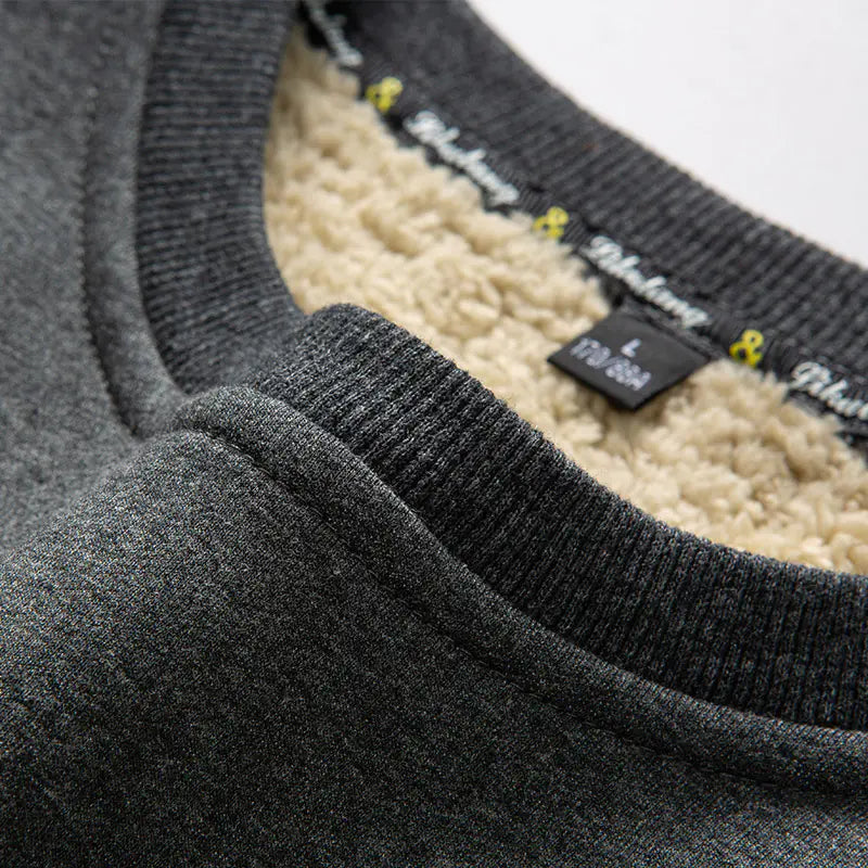 Men's Thick Fleece Crewneck Sweatshirt for Fall/Winter