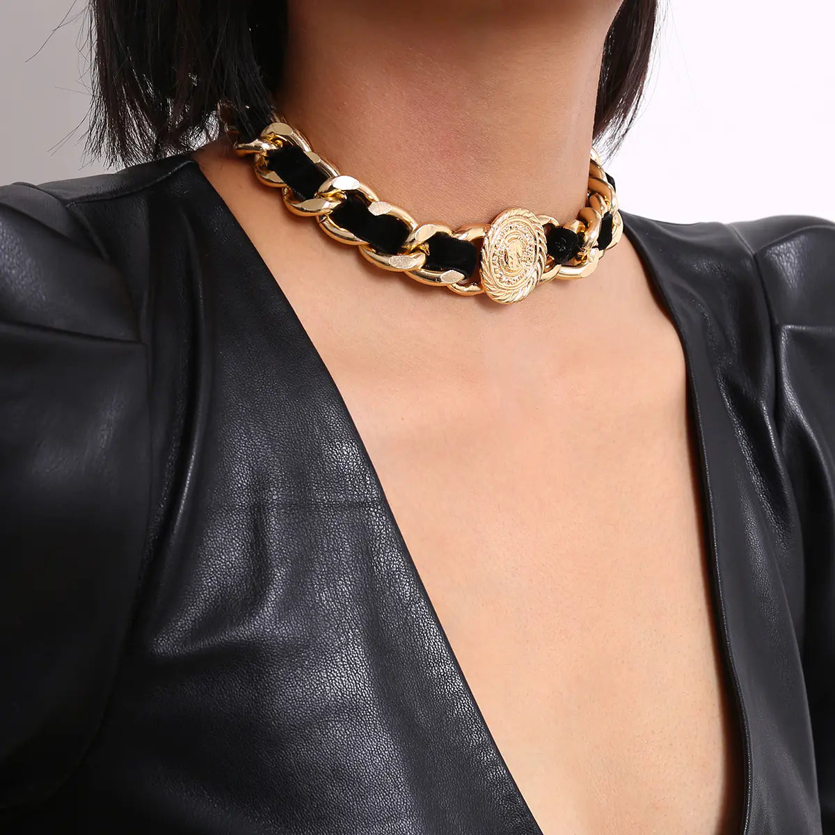 Retro Layered Geometric Pendant Chain Necklace for Women
